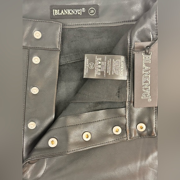 BLANK NYC BLACK The Baxter Straight In Nowhere Road VEGAN LEATHER CROP PANT 29 - Picture 9 of 10